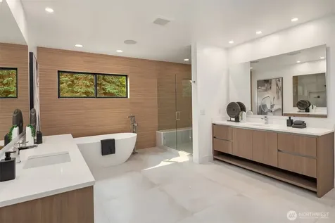 10411 NE 28th Place Bellevue WA 98004