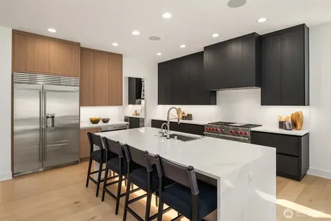 10411 NE 28th Place Bellevue WA 98004
