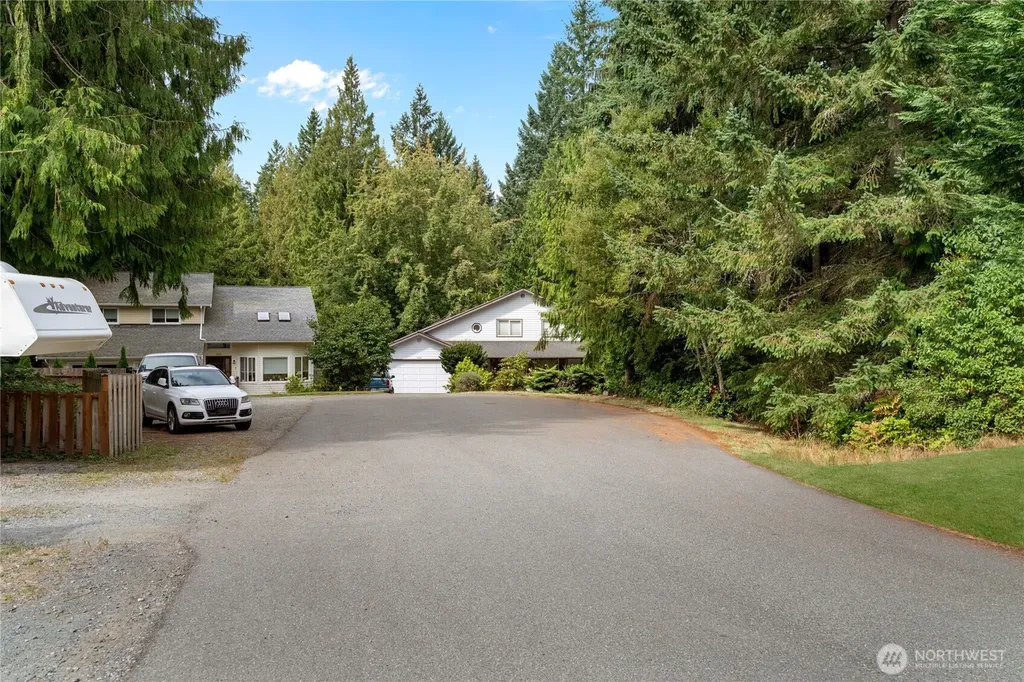 4105 Tartan Way Clinton WA 98236