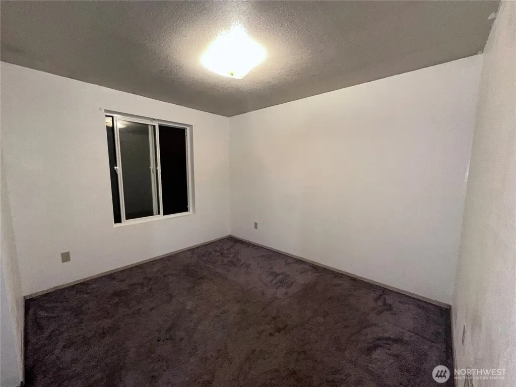 18610 5th Avenue NE Suquamish WA 98392