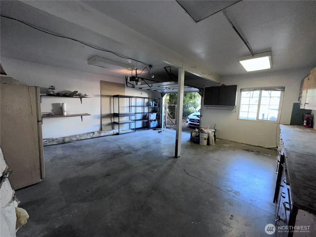 18610 5th Avenue NE Suquamish WA 98392