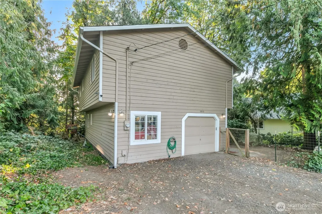 18610 5th Avenue NE Suquamish WA 98392