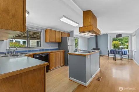 1427 100th Street SW Everett WA 98204