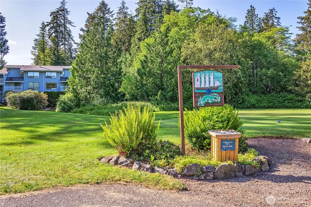 101 Highland Greens Port Ludlow WA 98365