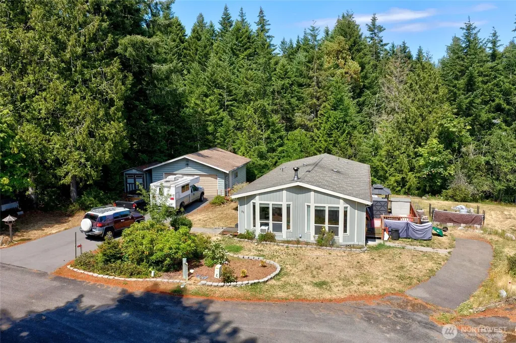 31 Hood Place Brinnon WA 98320