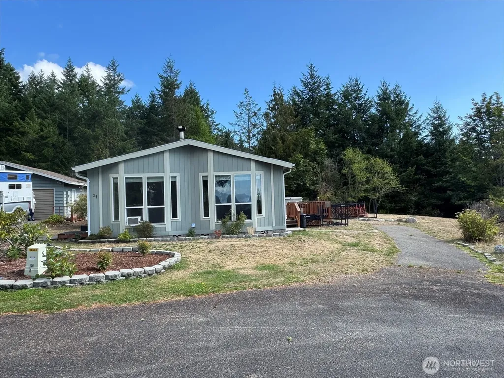 31 Hood Place Brinnon WA 98320
