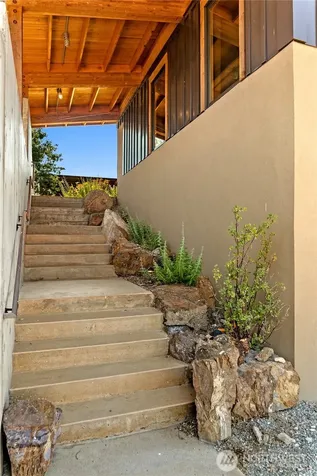 99 Hilltop Drive Winthrop WA 98862