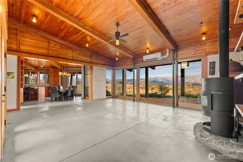 99 Hilltop Drive Winthrop WA 98862