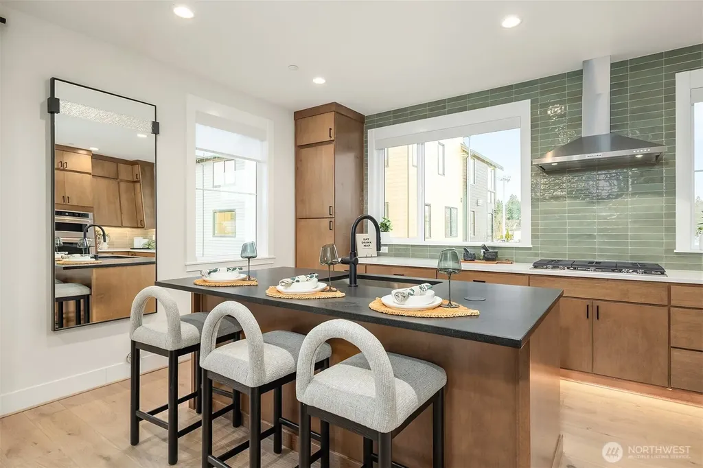 13330 NE 175th Place Woodinville WA 98072