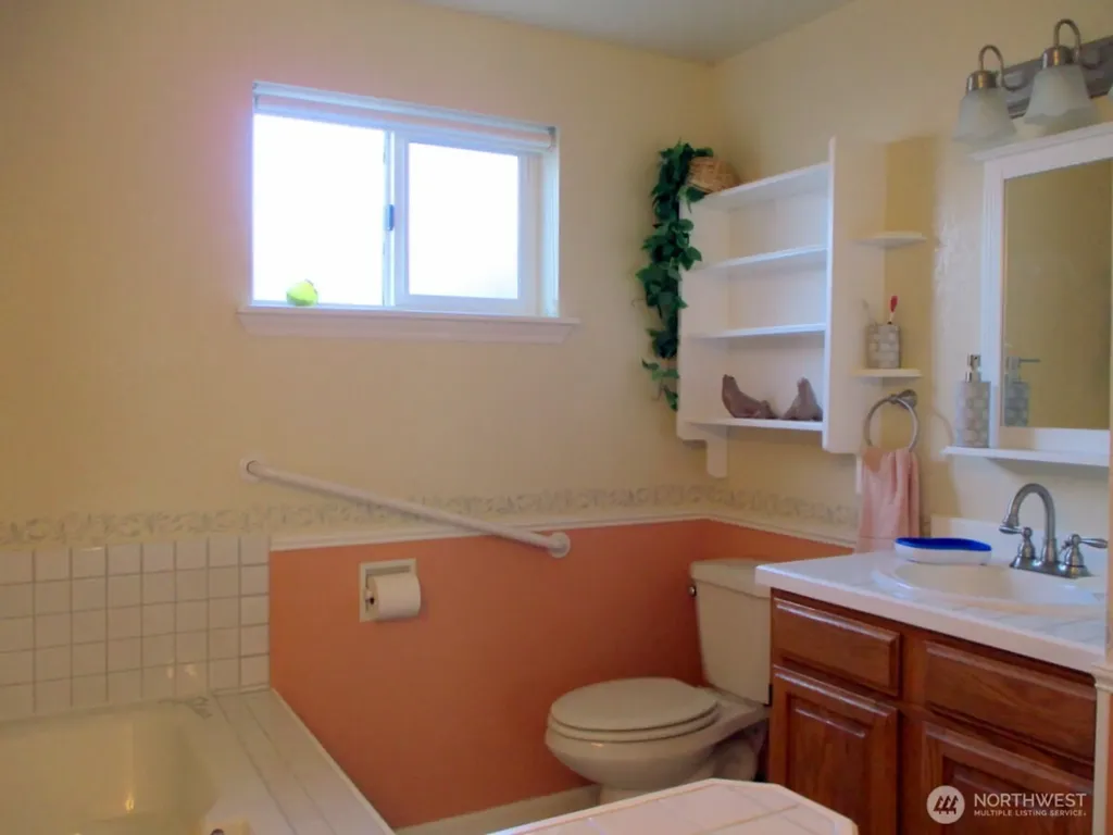 448 Octopus Avenue NE Ocean Shores WA 98569