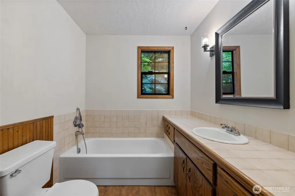 35414 87th Avenue E Eatonville WA 98328
