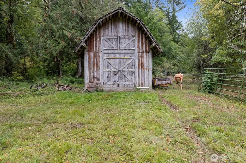 35414 87th Avenue E Eatonville WA 98328