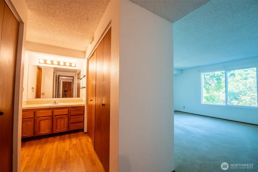 17417 Ashworth Avenue N Shoreline WA 98133