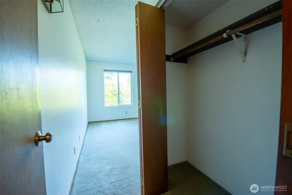 17417 Ashworth Avenue N Shoreline WA 98133