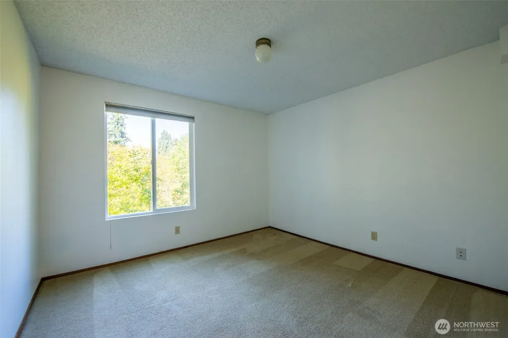 17417 Ashworth Avenue N Shoreline WA 98133