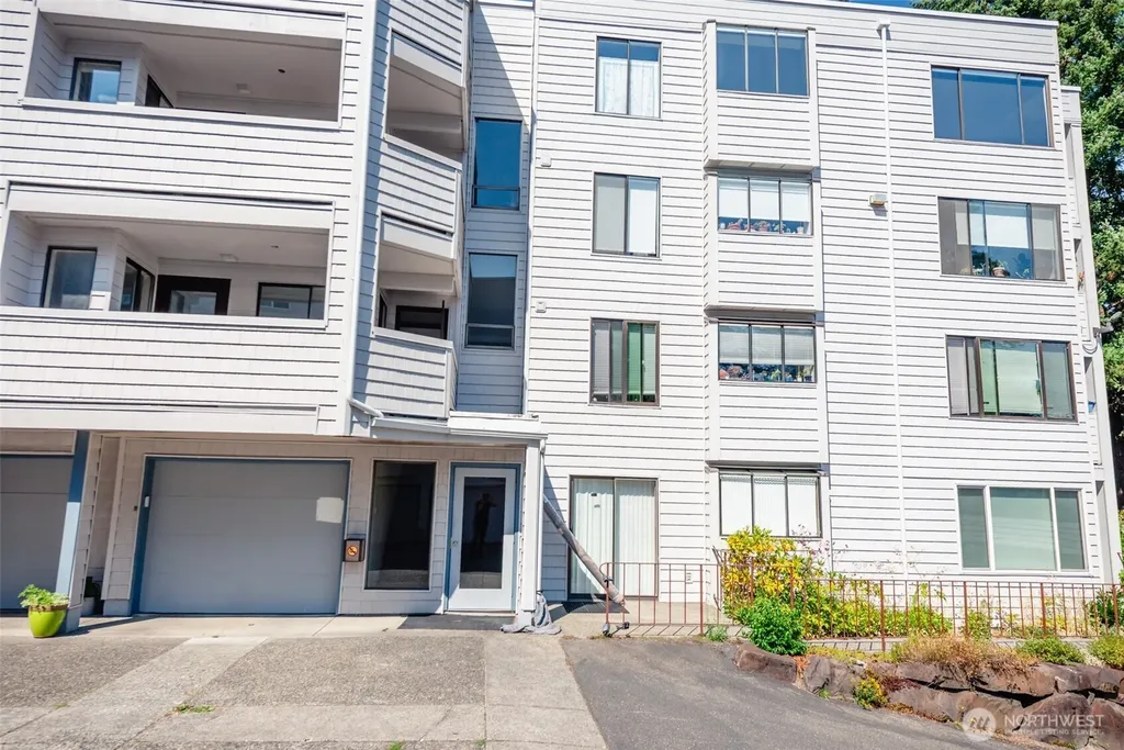 17417 Ashworth Avenue N Shoreline WA 98133