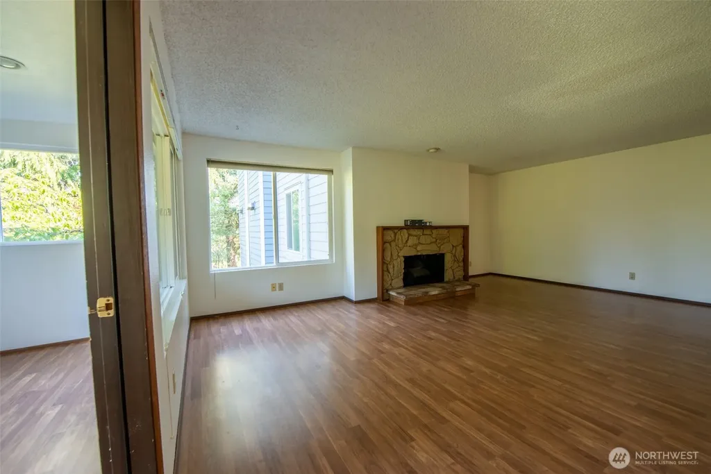 17417 Ashworth Avenue N Shoreline WA 98133
