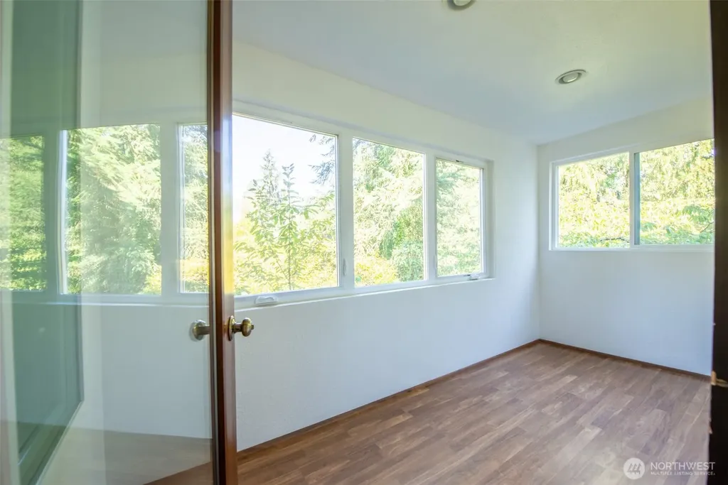 17417 Ashworth Avenue N Shoreline WA 98133