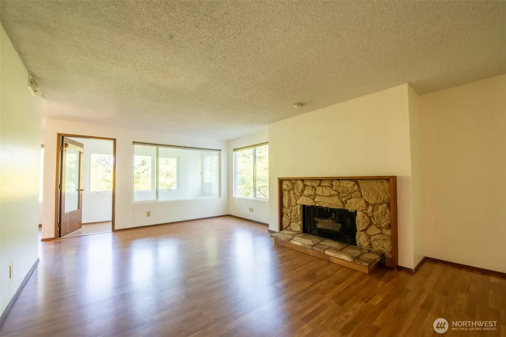 17417 Ashworth Avenue N Shoreline WA 98133