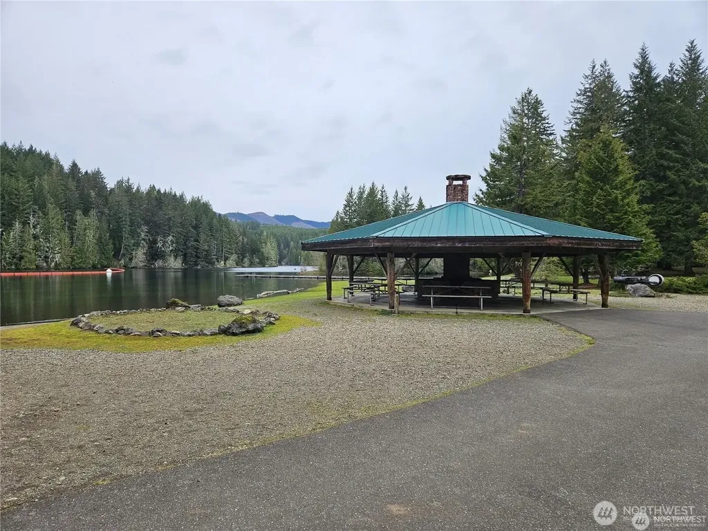 131 N Buckhorn Way Hoodsport WA 98548
