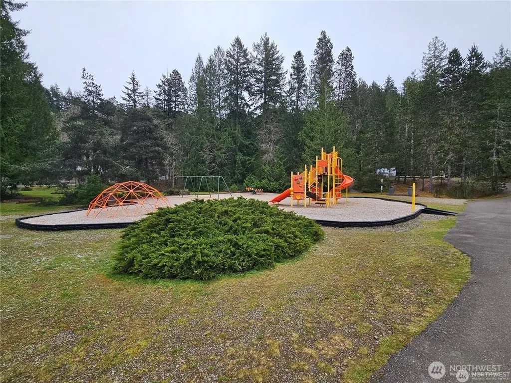 131 N Buckhorn Way Hoodsport WA 98548