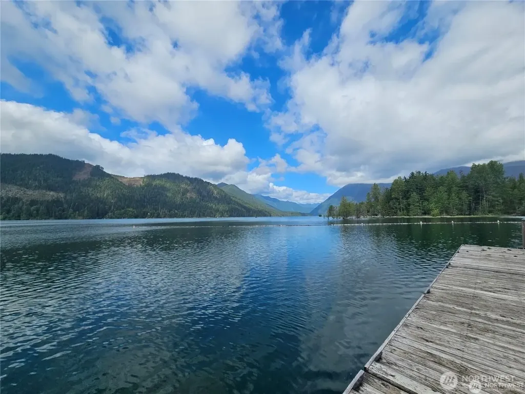 131 N Buckhorn Way Hoodsport WA 98548