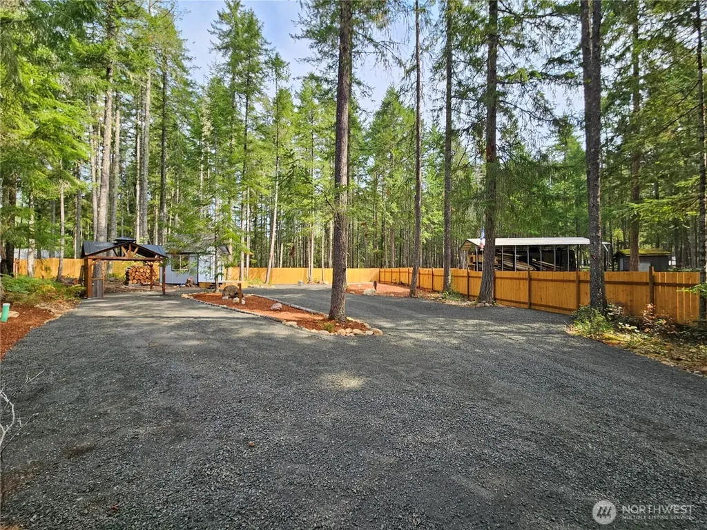 131 N Buckhorn Way Hoodsport WA 98548