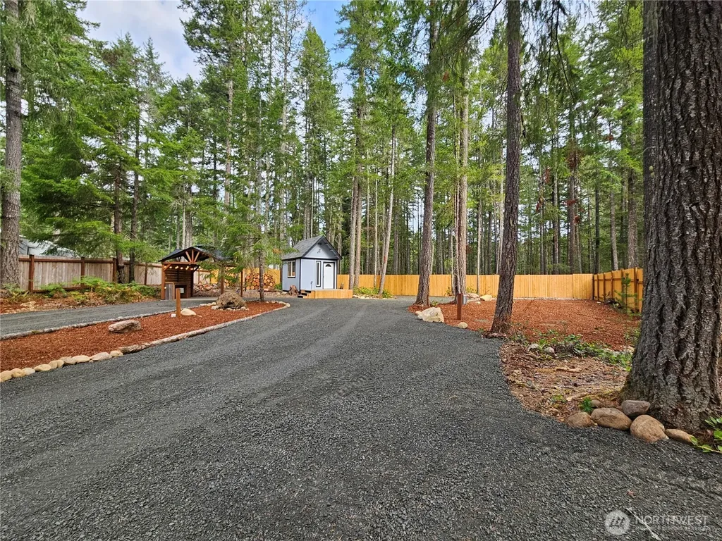 131 N Buckhorn Way Hoodsport WA 98548