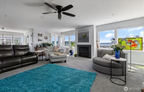 651 SE Bayshore Drive Oak Harbor WA 98277
