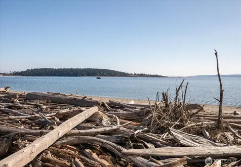 651 SE Bayshore Drive Oak Harbor WA 98277
