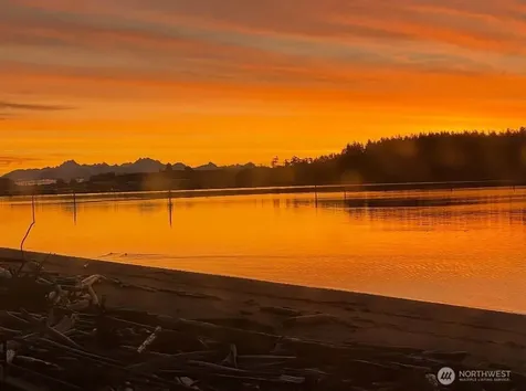 651 SE Bayshore Drive Oak Harbor WA 98277