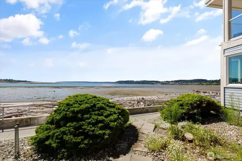 651 SE Bayshore Drive Oak Harbor WA 98277
