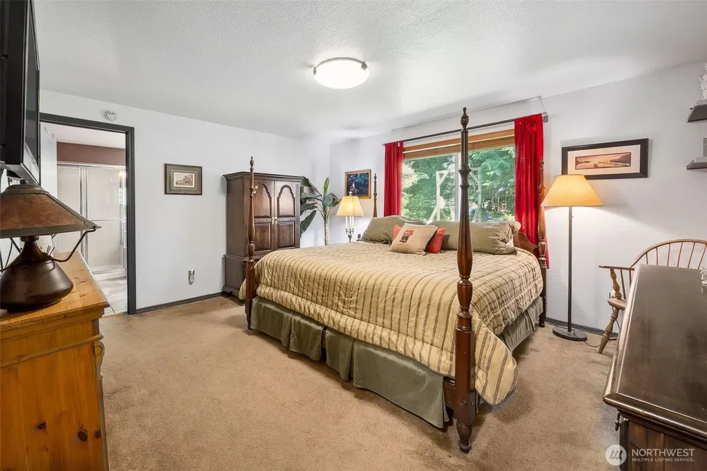 54611 E 278th Avenue Ashford WA 98304
