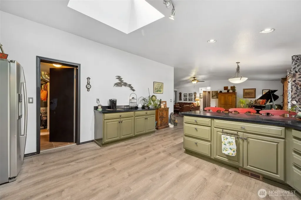 54611 E 278th Avenue Ashford WA 98304
