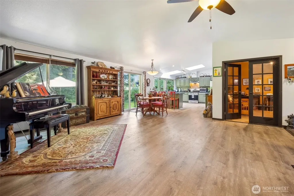 54611 E 278th Avenue Ashford WA 98304