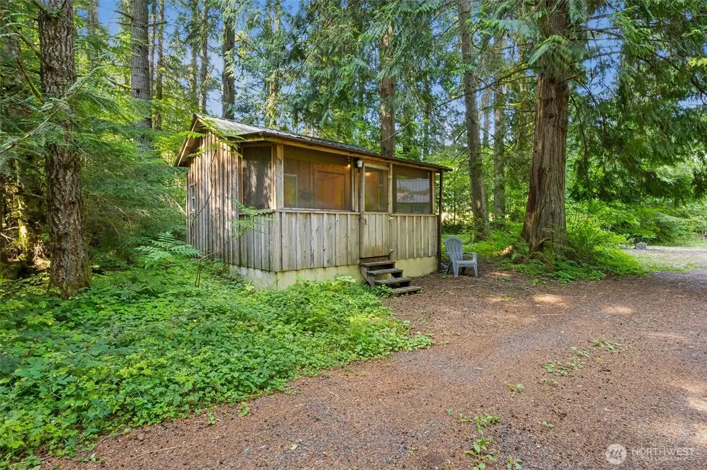 54611 E 278th Avenue Ashford WA 98304