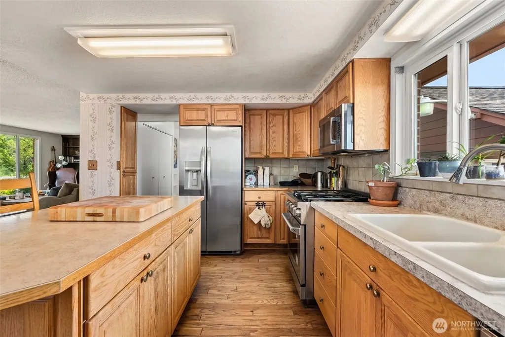 627 Wynoochee Valley Road Montesano WA 98563