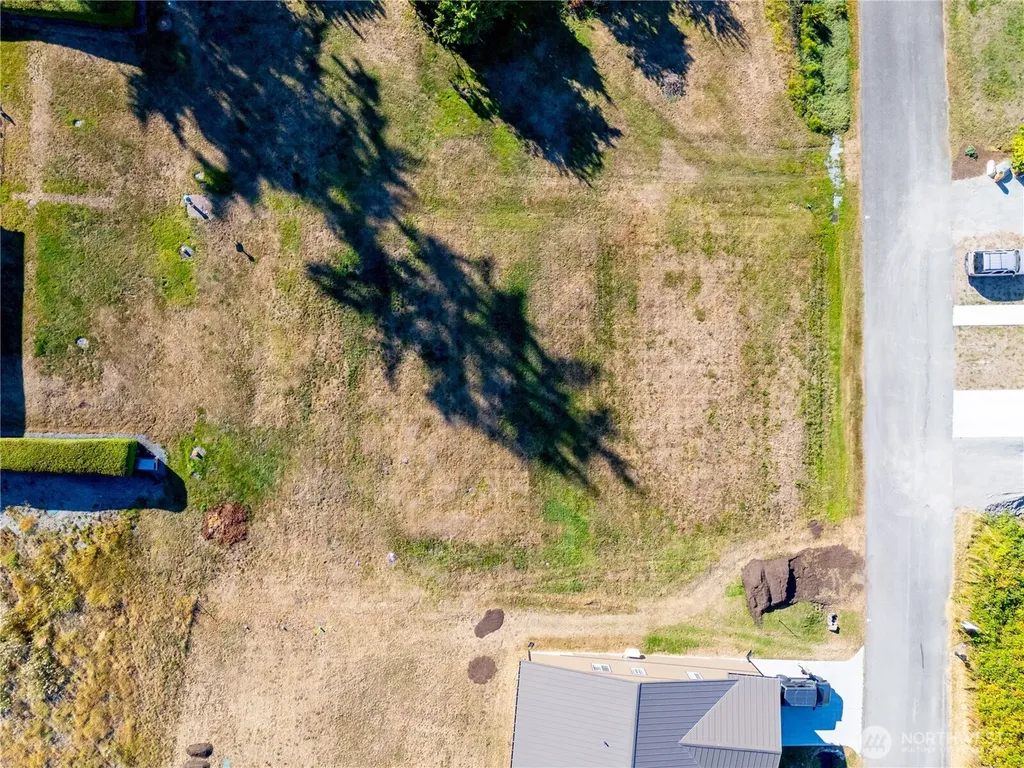 4 E Maplewood Loop Oak Harbor WA 98277