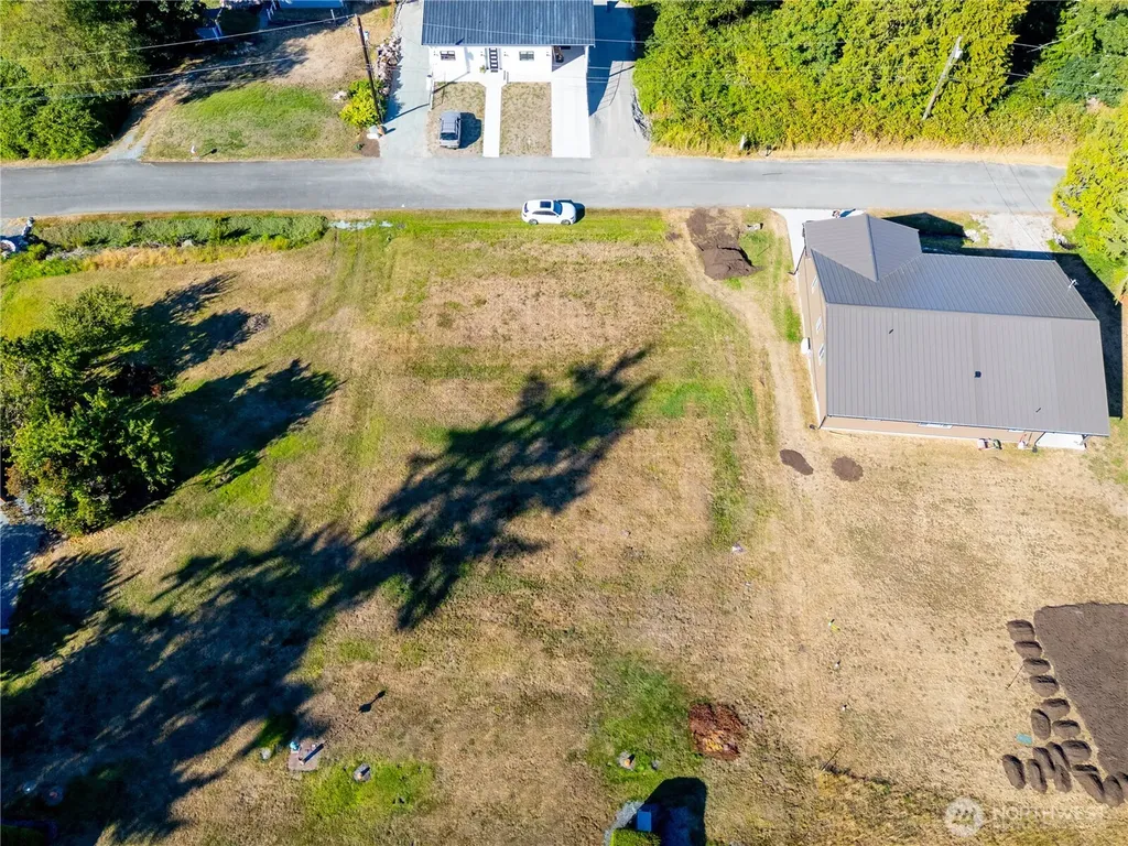 4 E Maplewood Loop Oak Harbor WA 98277
