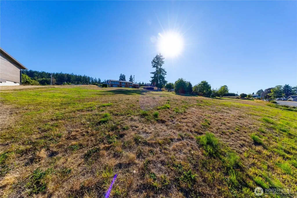 4 E Maplewood Loop Oak Harbor WA 98277