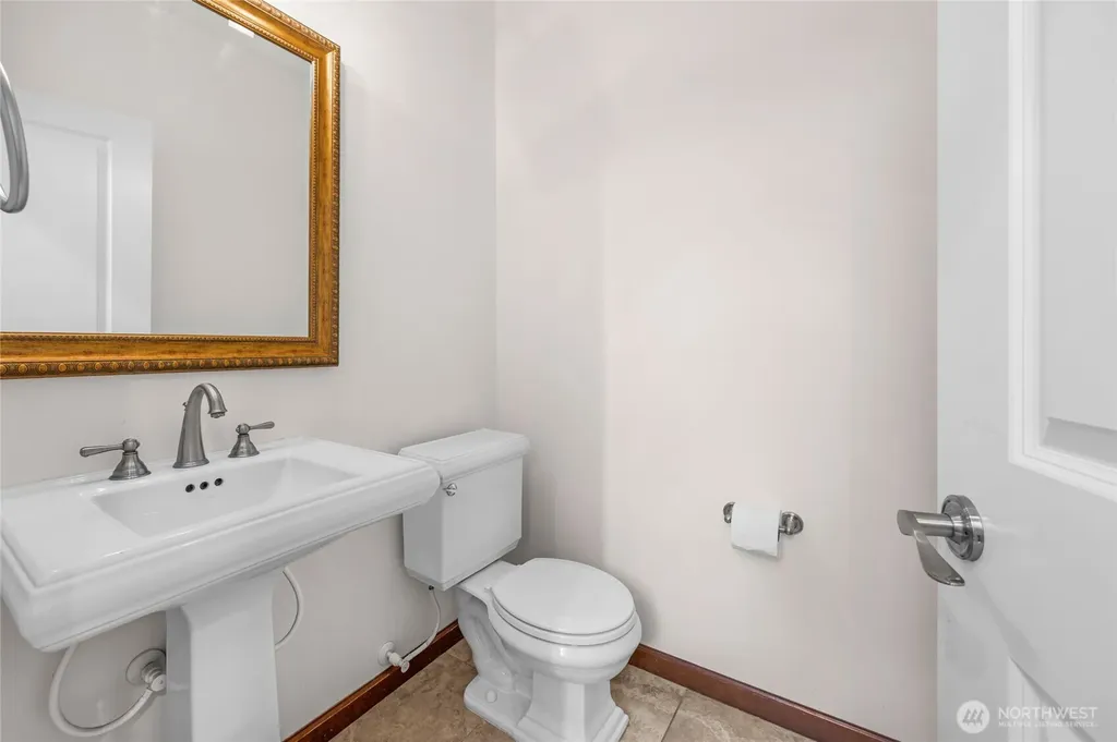 2126 W Mukilteo Boulevard Everett WA 98203