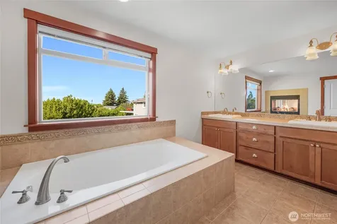 2126 W Mukilteo Boulevard Everett WA 98203