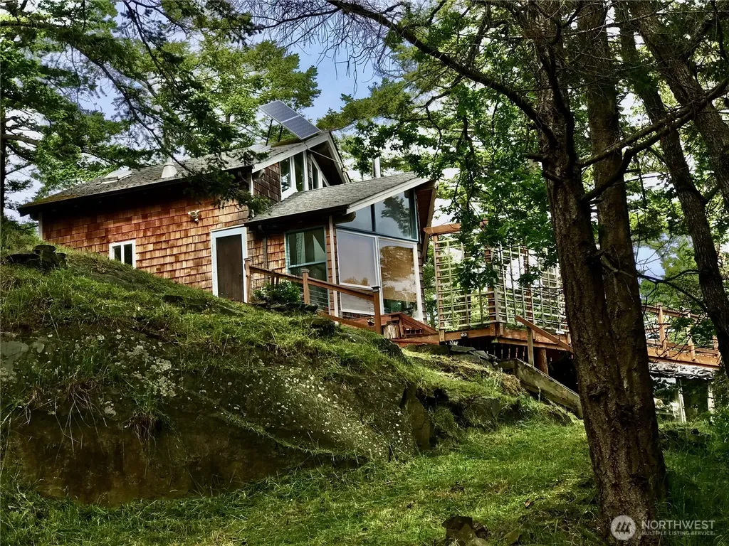 177 Vista Place Stuart Island WA 98250