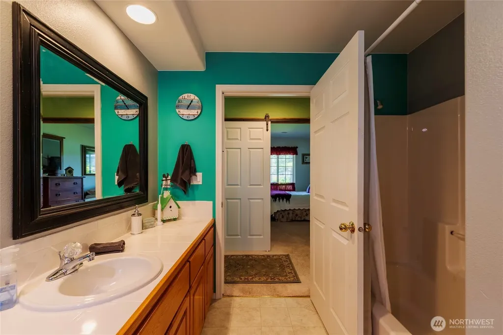 363 SE Eagle Nest Court Ocean Shores WA 98569