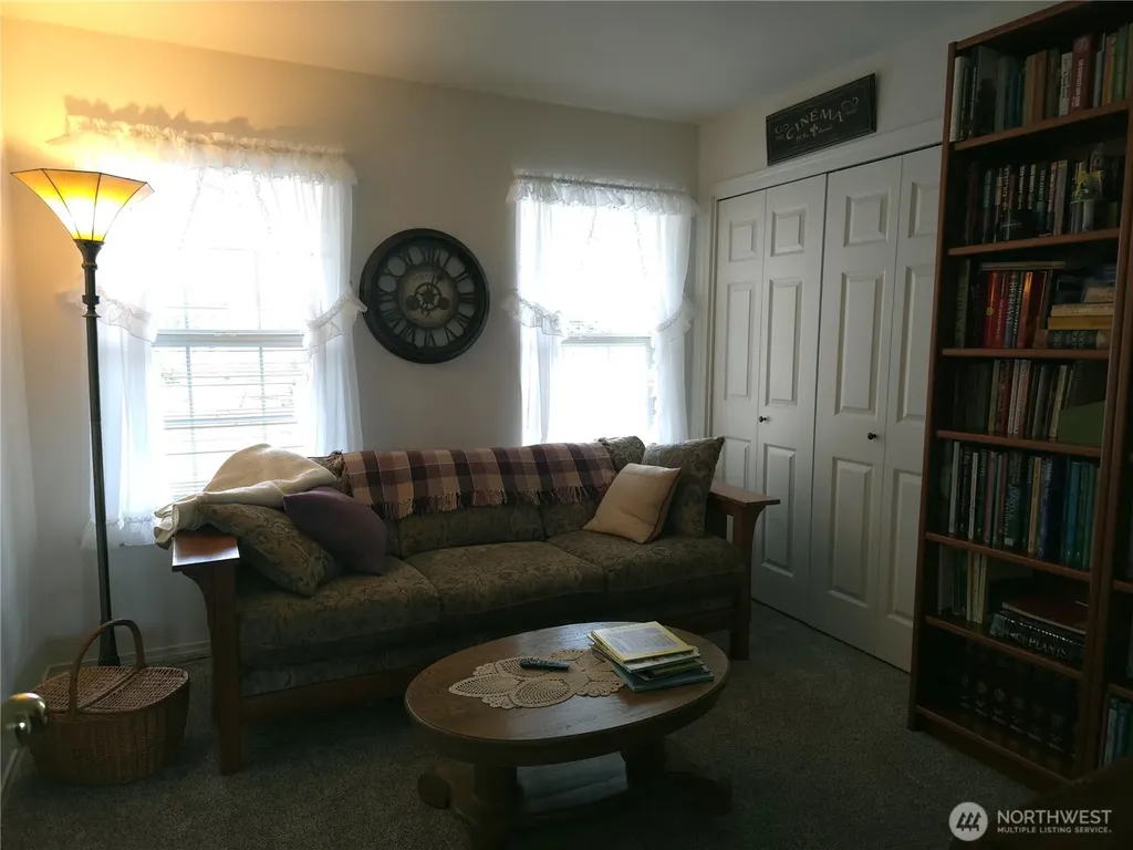363 SE Eagle Nest Court Ocean Shores WA 98569