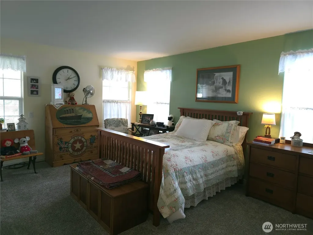 363 SE Eagle Nest Court Ocean Shores WA 98569
