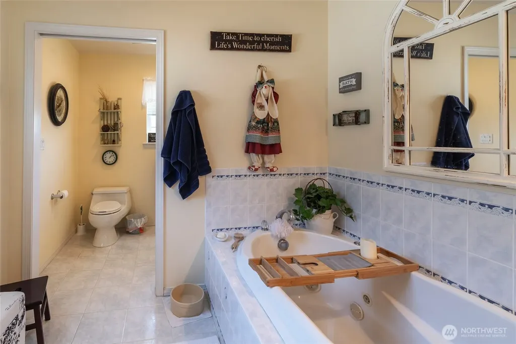 363 SE Eagle Nest Court Ocean Shores WA 98569
