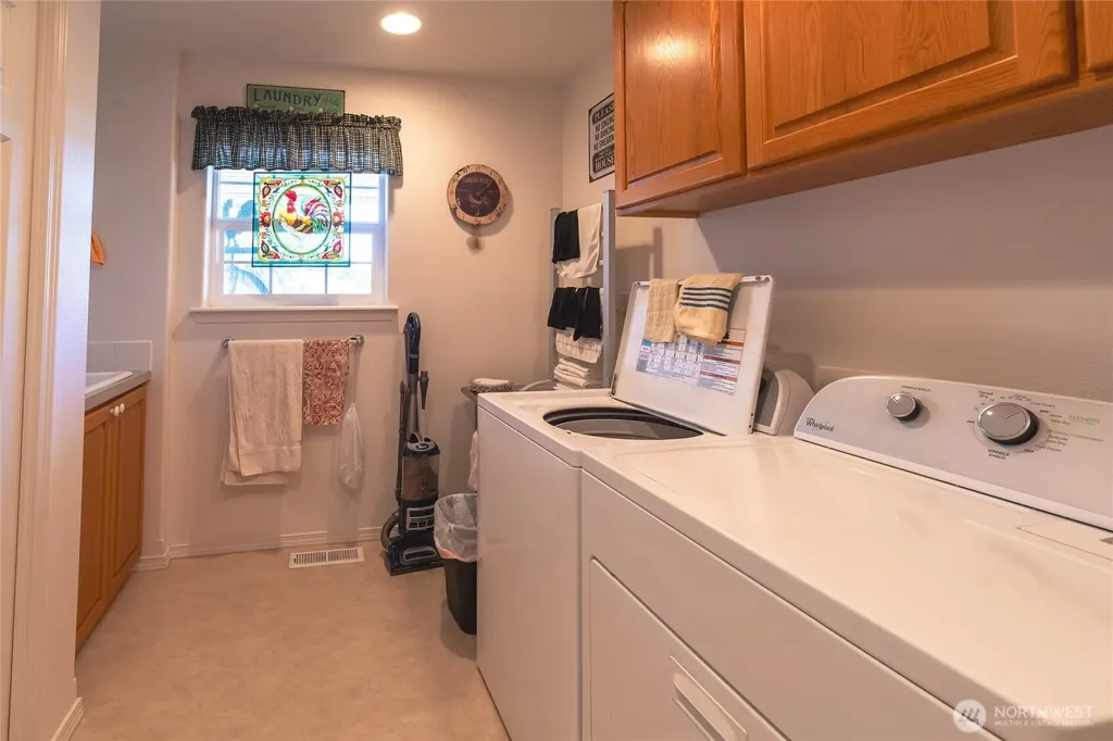 363 SE Eagle Nest Court Ocean Shores WA 98569