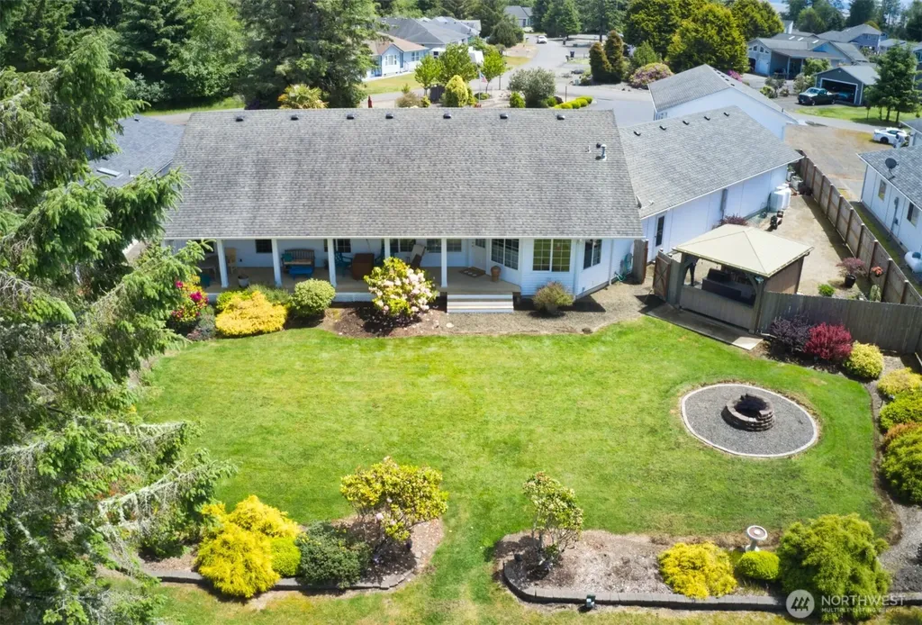 363 SE Eagle Nest Court Ocean Shores WA 98569