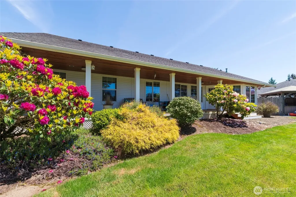 363 SE Eagle Nest Court Ocean Shores WA 98569